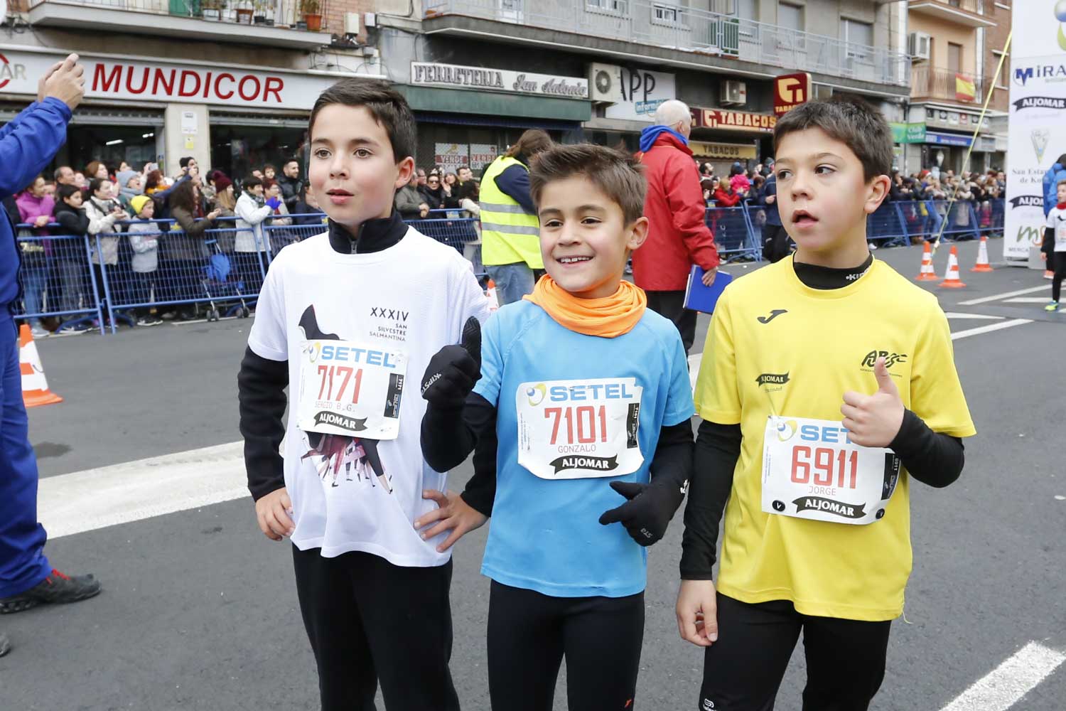 Primera y segunda carrera de la San Silvestre de Salamanca