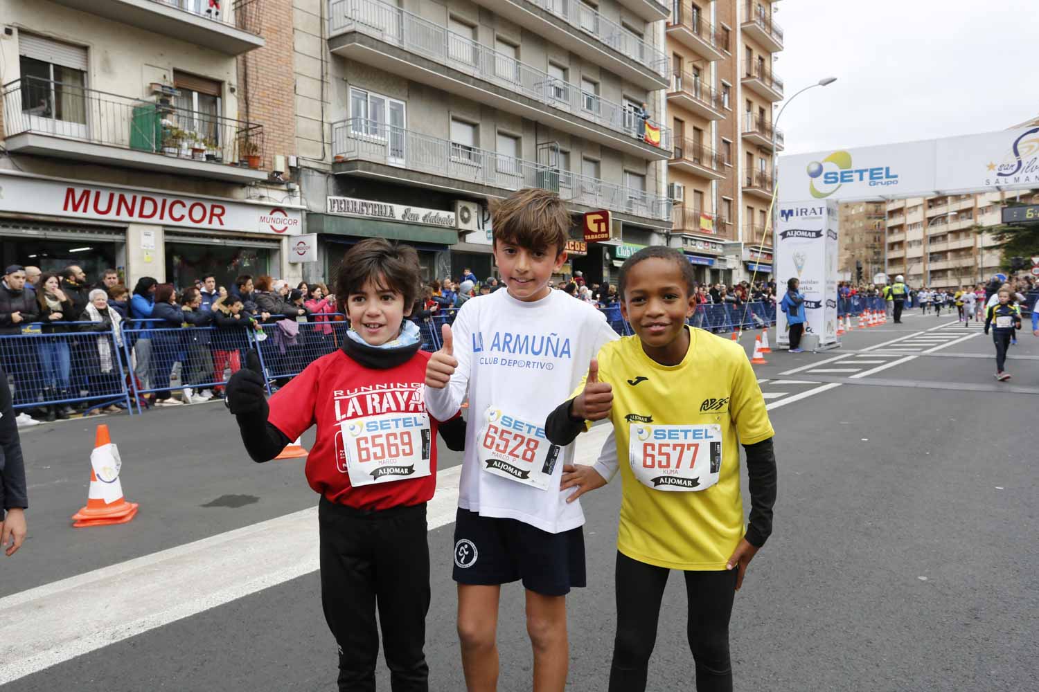 Primera y segunda carrera de la San Silvestre de Salamanca