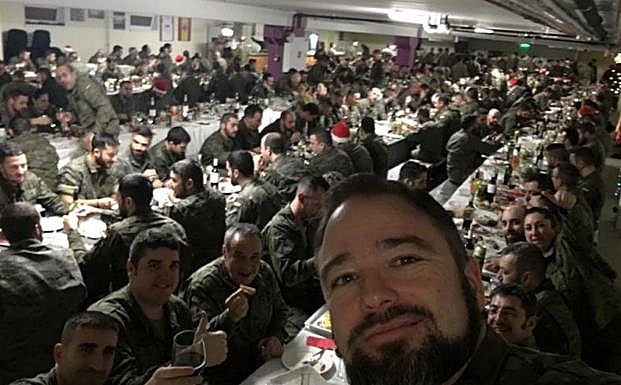 Cena de Nochevieja de 2017 de los militares españoles desplazados a Letonia. 