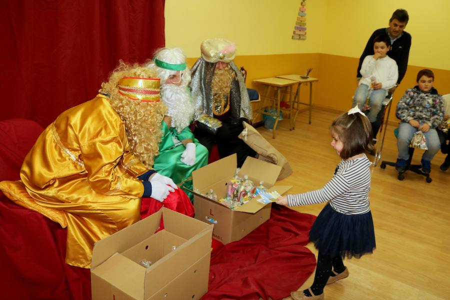 Los pajes reales recorren la geografía palentina