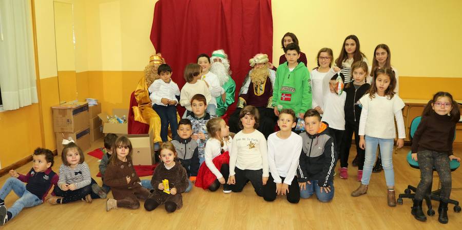 Los pajes reales recorren la geografía palentina