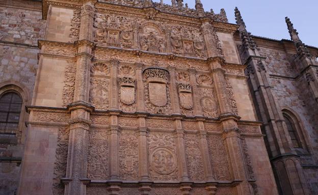 Fachada plateresca del Edificio Histórico de la Universidad de Salamanca. 