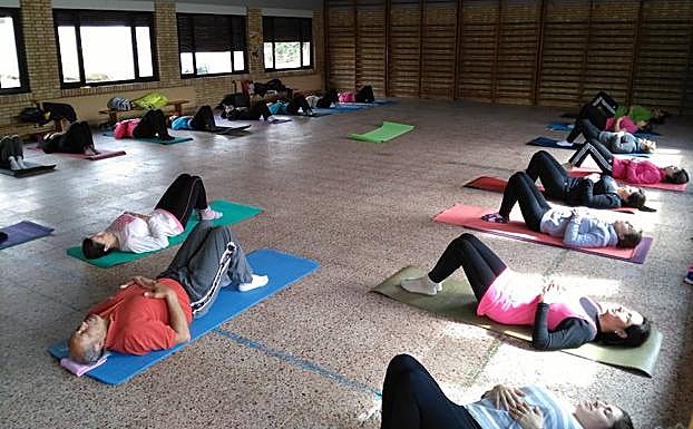 Clase de pilates en Fuentes.