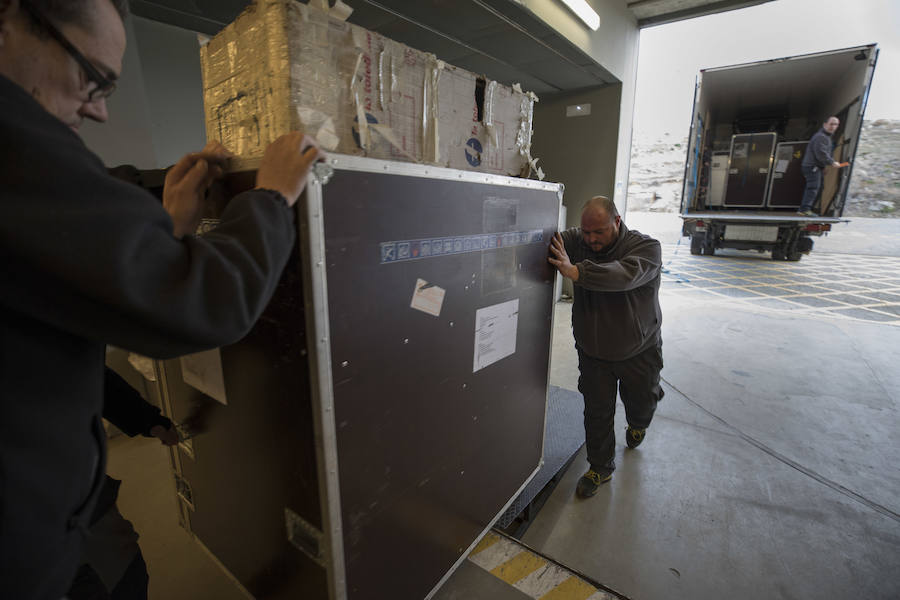 Instalación de los bombos que se utilizarán en el Sorteo de El Niño en Ávila