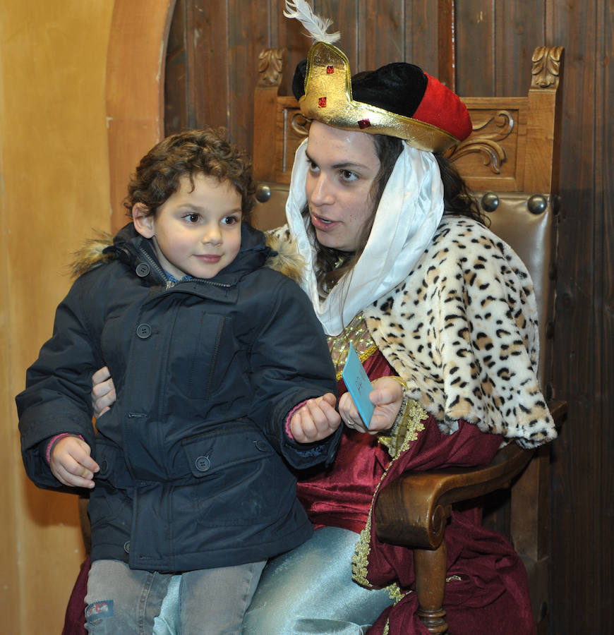 Hoy por la mañana será el último día que el Cartero Real recoja las cartas para posteriormente entregárselas a los Reyes Magos. 