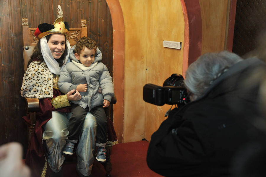 Hoy por la mañana será el último día que el Cartero Real recoja las cartas para posteriormente entregárselas a los Reyes Magos. 