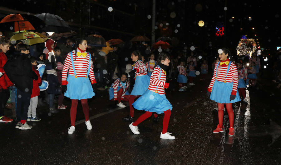Palencia disfruta de la Cabalgata a pesar de la lluvia
