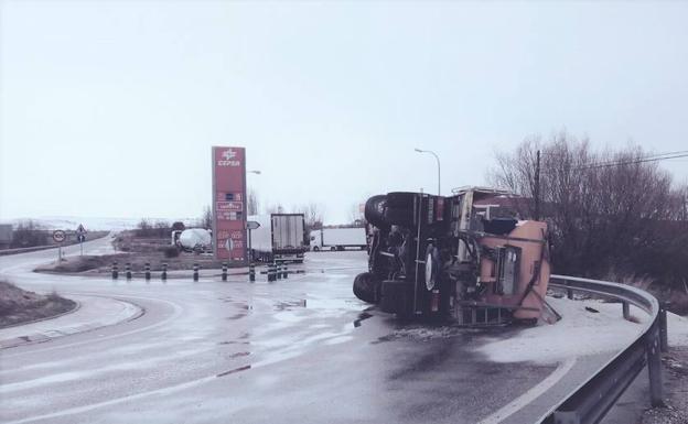 El suceso ha tenido lugar en una rotonda