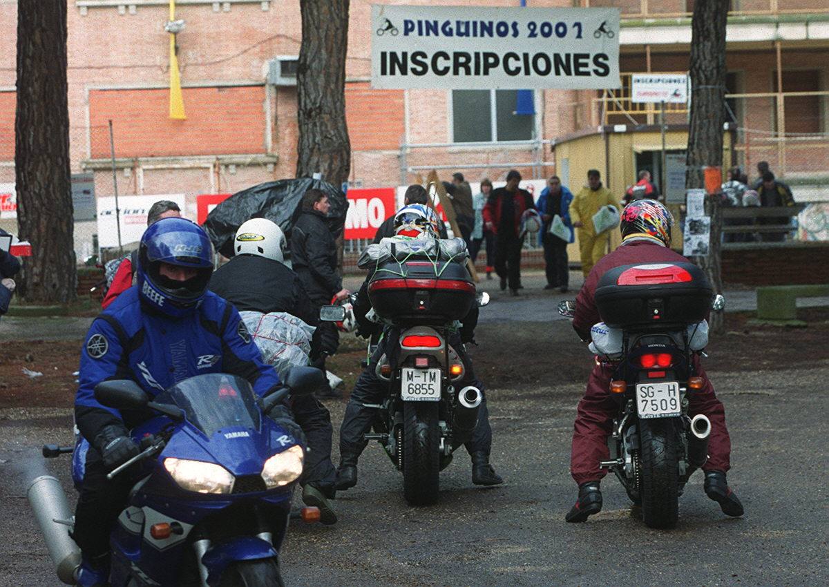 2001. Motoristas en Boecillo.