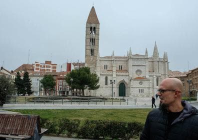 Imagen secundaria 1 - Pérez Gellida, en la calle Santo Domingo de Guzmán y junto a La Antigua y San Pablo. 