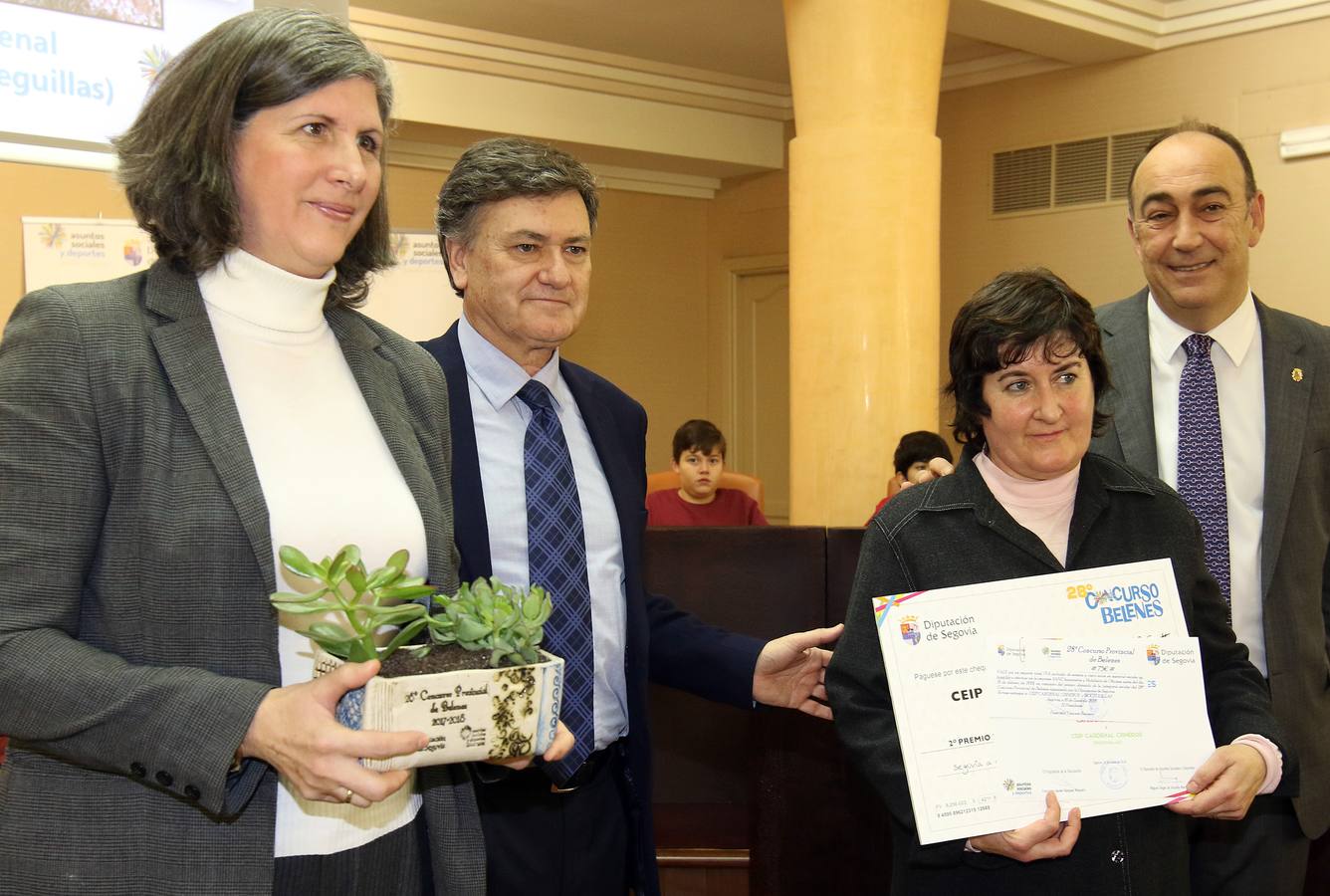 La Diputación de Segovia entrega los premios del Concurso Provincial de Belenes