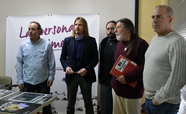 Podemos ofrece alternativas frente a los «parches» de la Consejería de Sanidad
