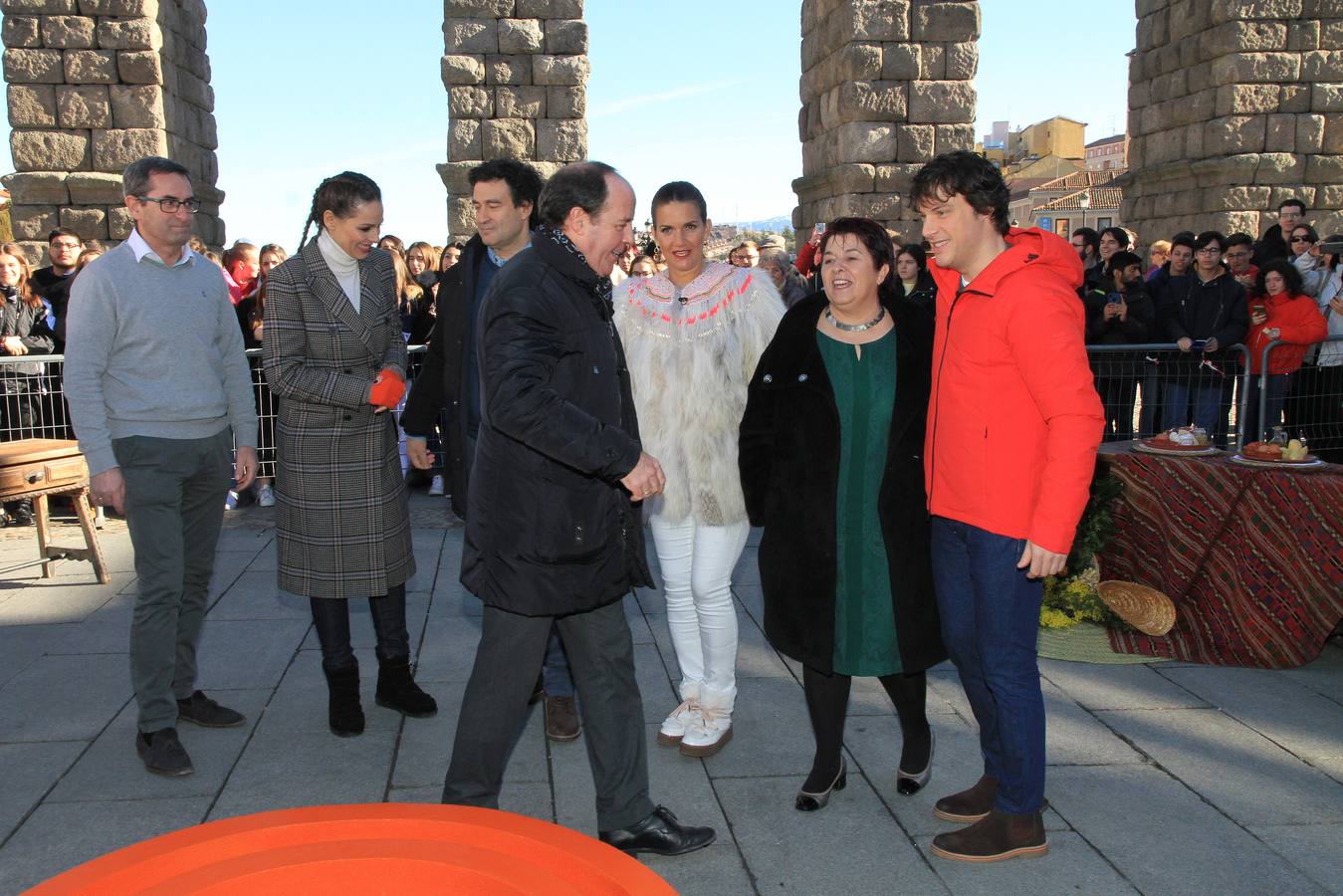 El rodaje se lleva a cabo hoy en la terraza de Santa Columba, junto al Acueducto, con extremado secretismo para no desvelar la identidad de los concursantes elegidos