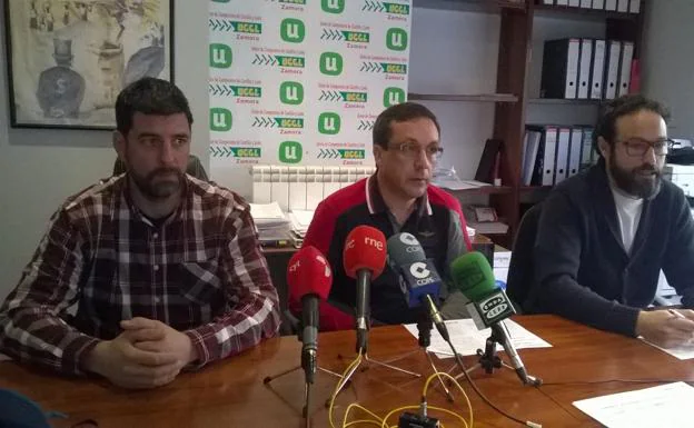 Javier Álvarez, Antonio Rodríguez y Enrique Cortés, miembros de UCCL de Zamora. 