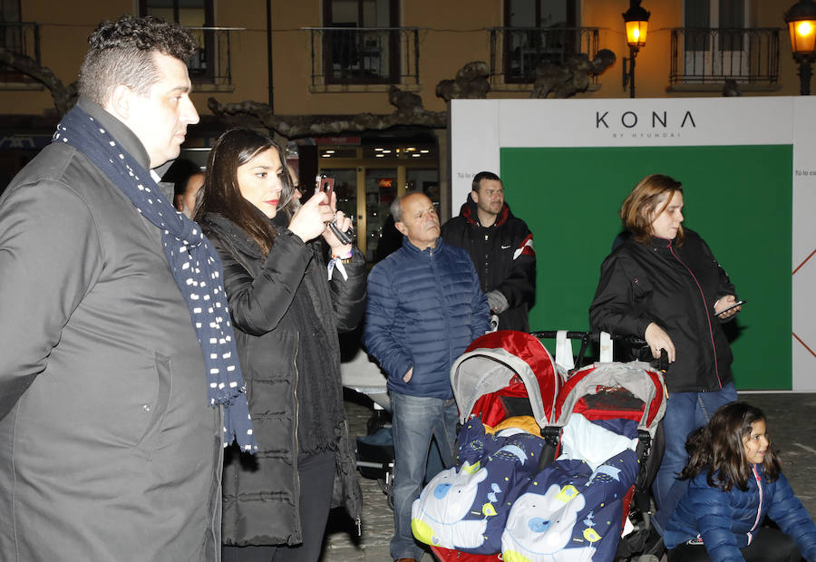 Hyundai exhibe el modelo Kona en la Plaza Mayor