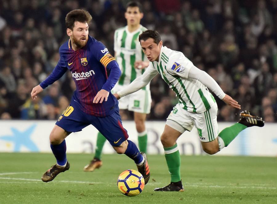 El conjunto de Valverde se llevó la victoria en el Benito Villamarín por 0-5, con un doblete de Messi, otro de Luis Suárez y un tanto de Rakitic.