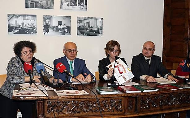 La conservadora Margarita de los Ángeles, Juan Pérez, de Plena Inclusión de Castilla y León; María Bolaños, del Museo Nacional de Escultura, y Luis Antonio Gómez, subdelegado del Gobierno en Valaldolid, en la presentación del prroyecto. 