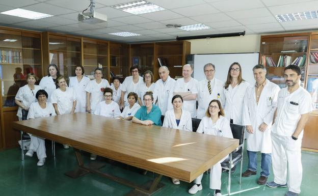 Parte del equipo del servicio de Microbiología del Complejo Asistencial de Salamanca. 