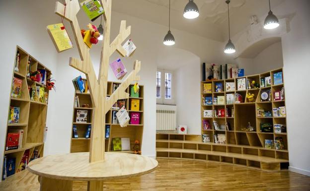 Interior de la Casa de Lectura de Segovia. 