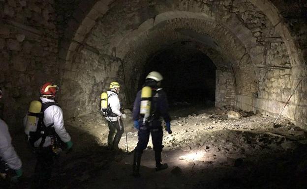 Los arcos del antiguo puente de San Benito, situado bajo la sala de exposiciones. 