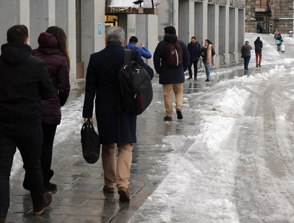 Vuelve la nieve a Segovia