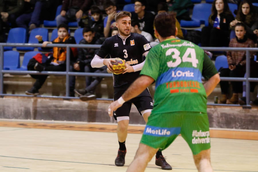 Partido entre el BM Ciudad de Salamanca y el BM Safa