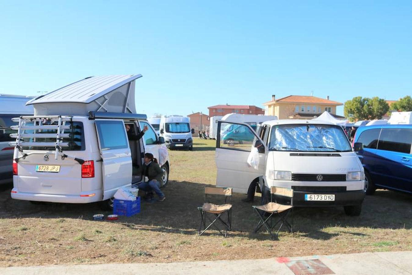 Concentración de furgonetas camper en Torquemada