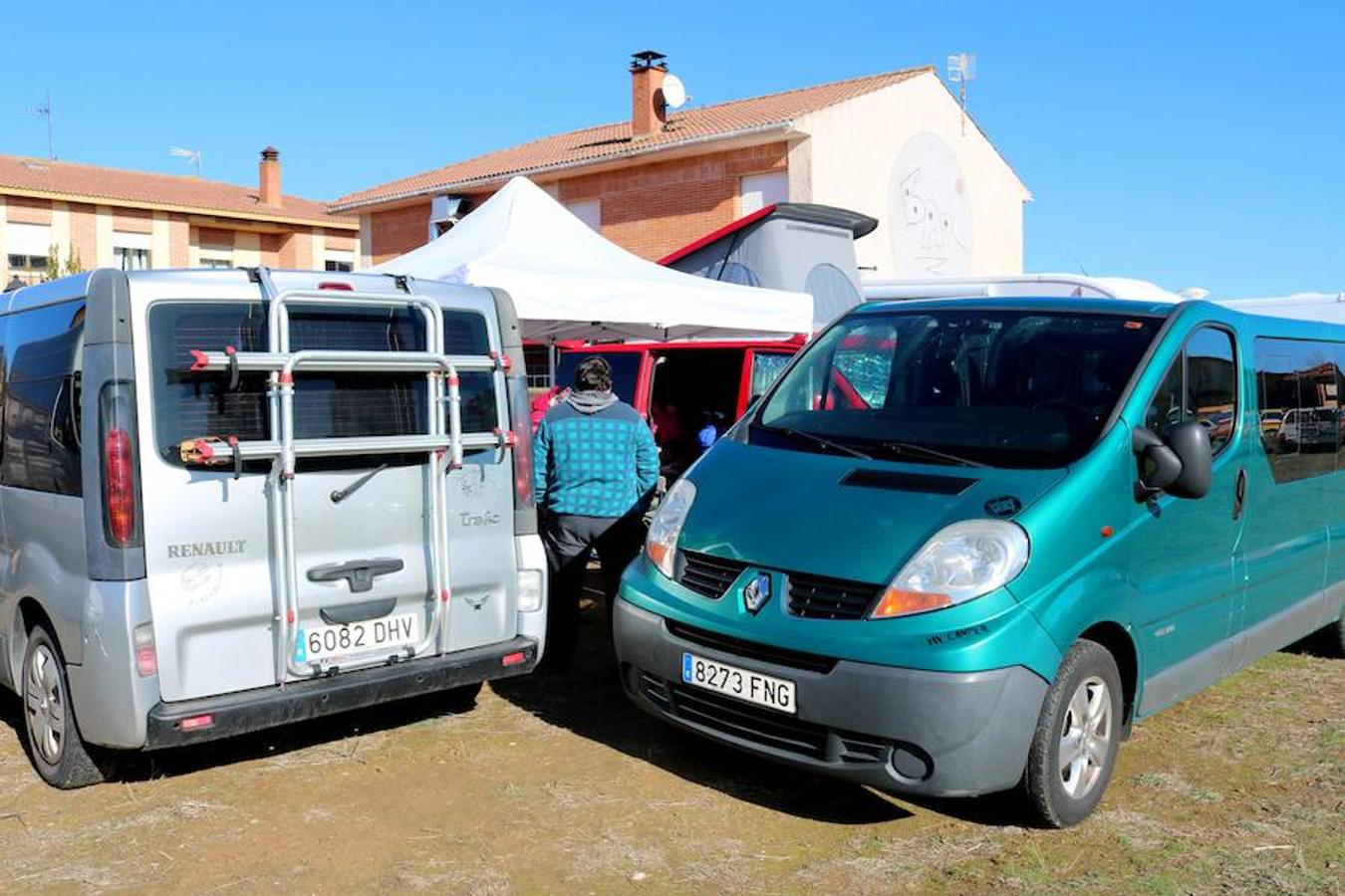 Concentración de furgonetas camper en Torquemada