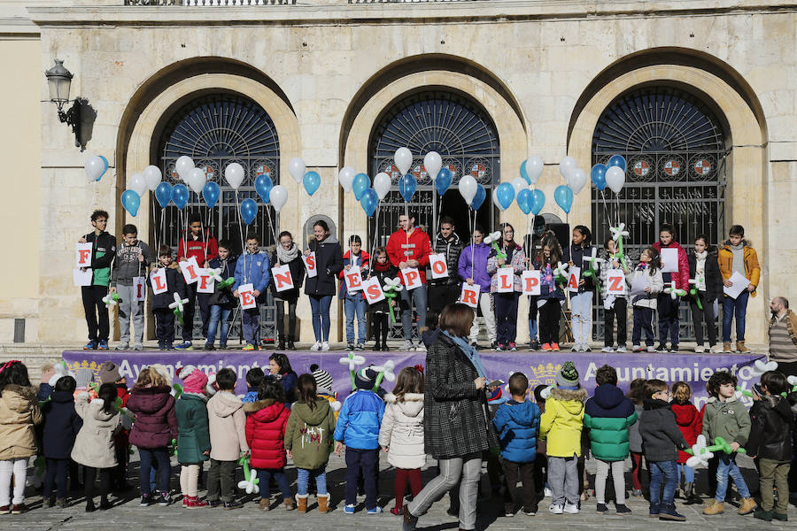 El colegio Filipenses celebra el Día de la Paz en la Plaza Mayor