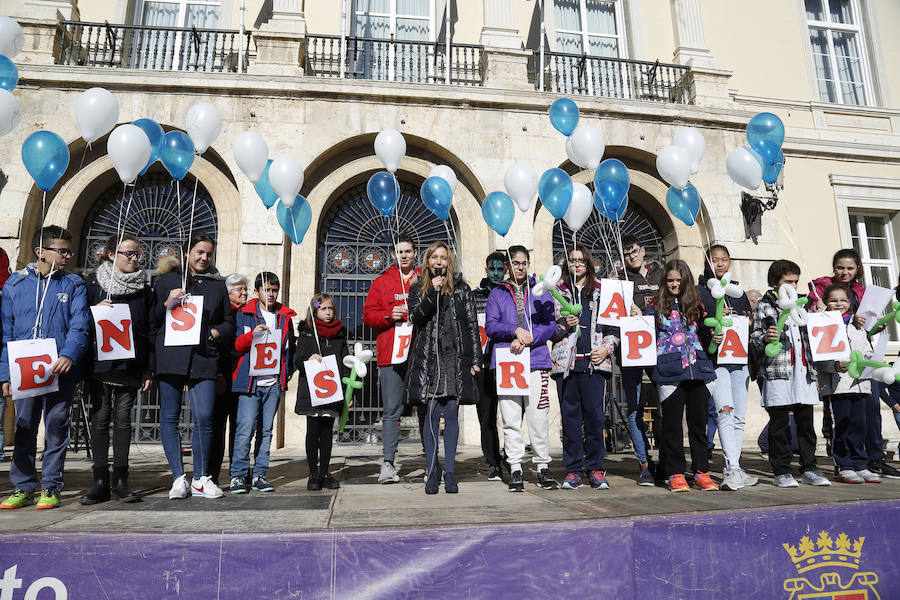 El colegio Filipenses celebra el Día de la Paz en la Plaza Mayor