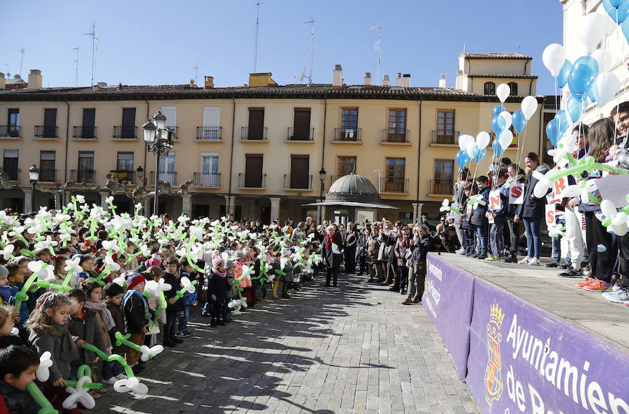 El colegio Filipenses celebra el Día de la Paz en la Plaza Mayor