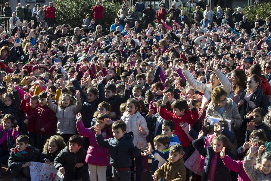 Celebración en Valladolid del Día de la Paz.