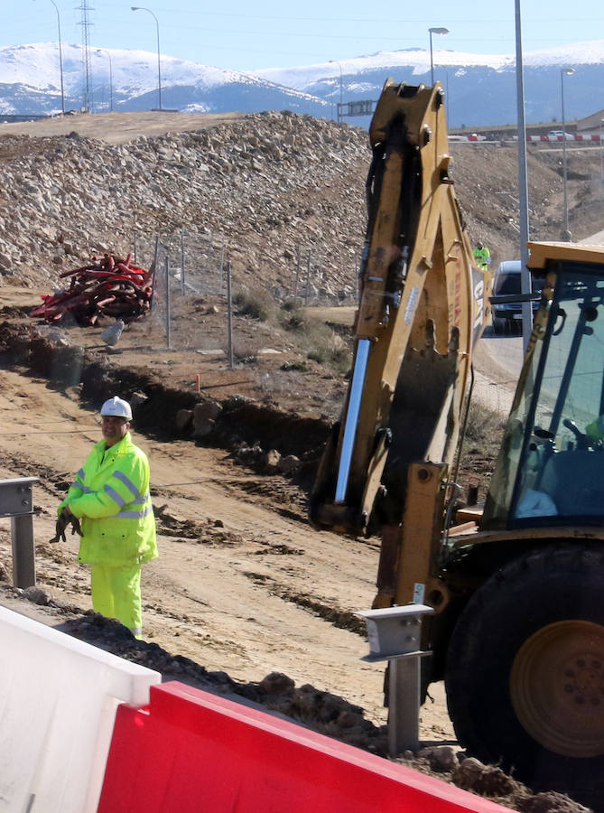 Íñigo de la Serna visita las obras de la SG-20