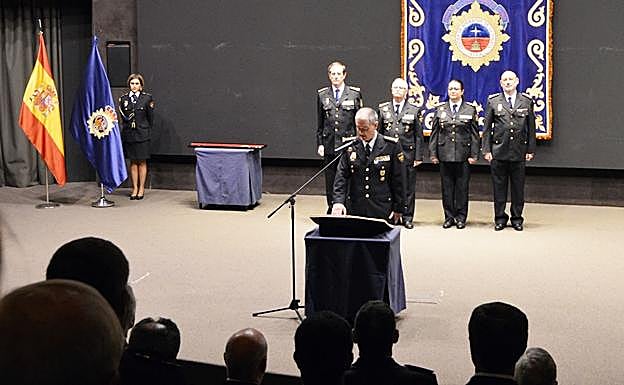 Tejedor toma posesión del cargo de director de la Escuela Nacional de Policía