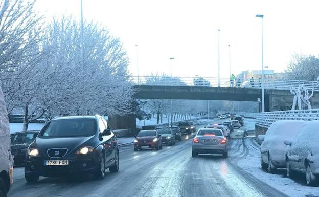 Galería. La nieve y el hielo colapsan León. 