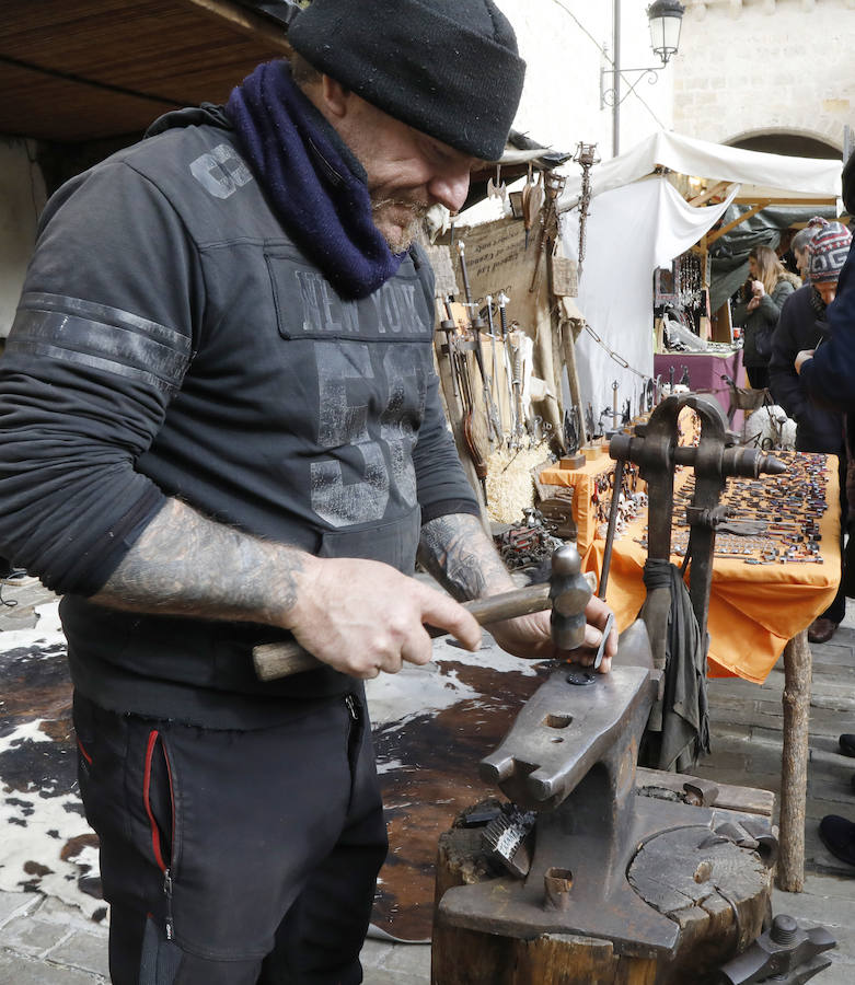 Palencia vive su Mercado Tradicional de las Candelas