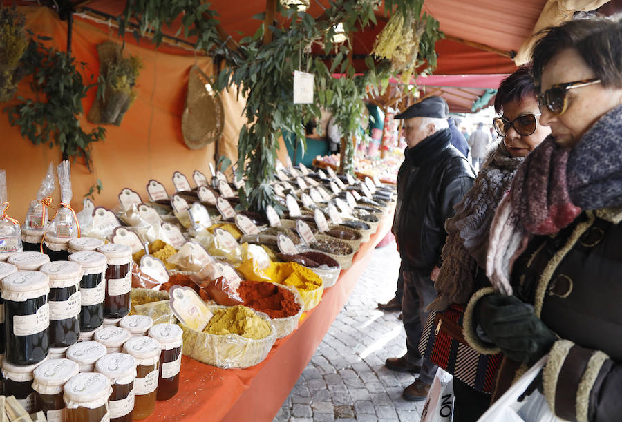 Palencia vive su Mercado Tradicional de las Candelas
