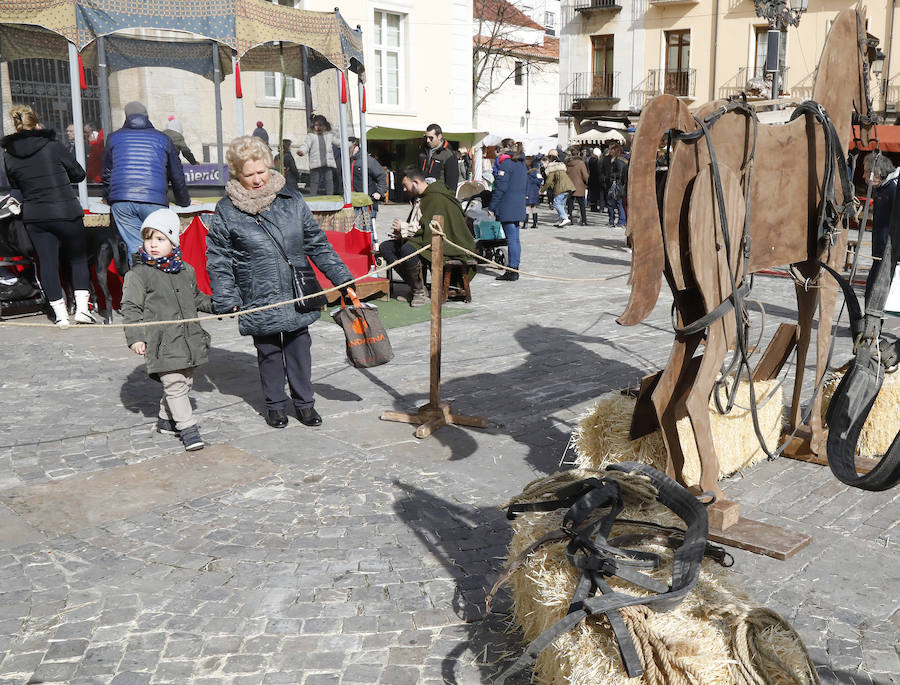Palencia vive su Mercado Tradicional de las Candelas