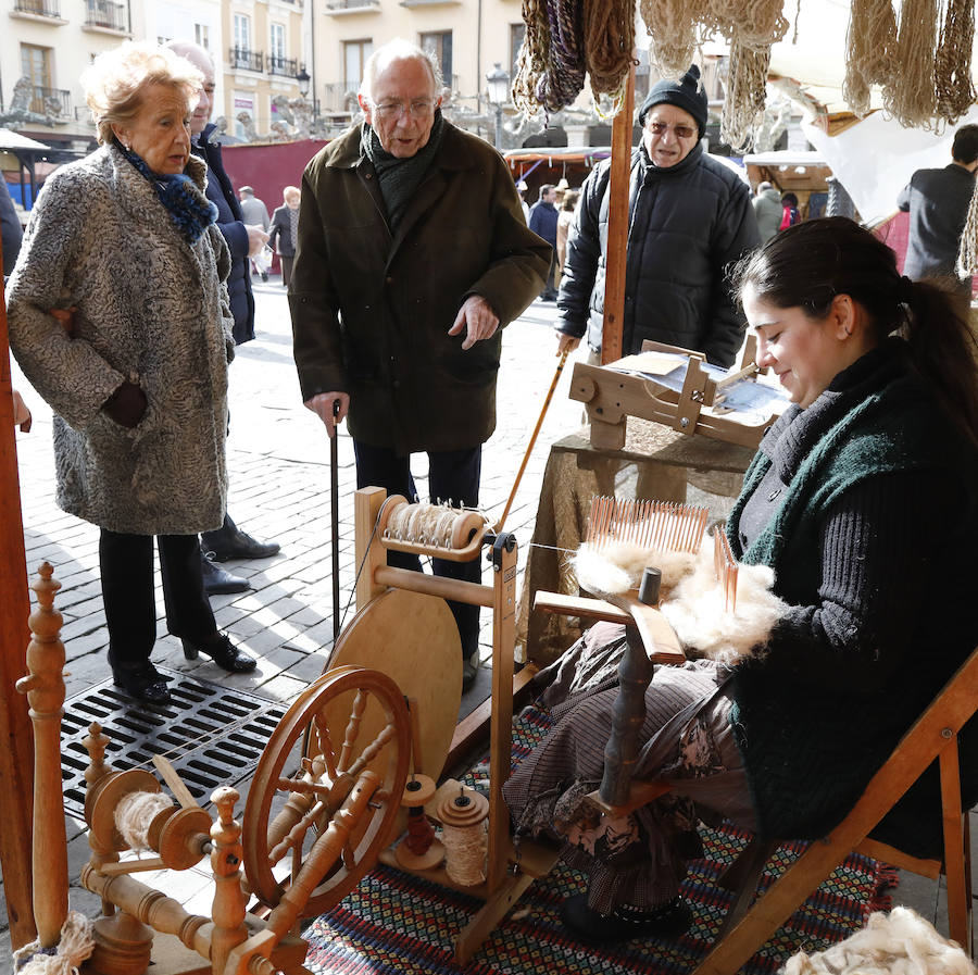 Palencia vive su Mercado Tradicional de las Candelas