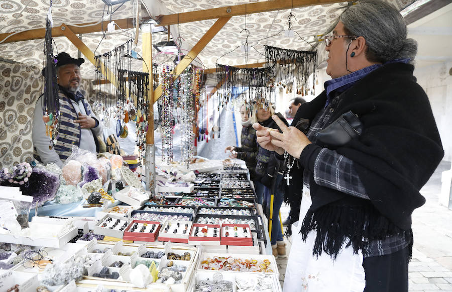 Palencia vive su Mercado Tradicional de las Candelas