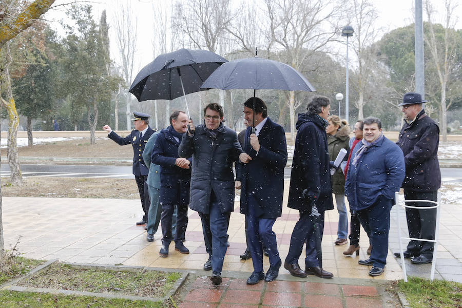 La ministra de Agricultura y Pesca, Alimentación y Medio Ambiente, Isabel García Tejerina, visitó esta mañana el parque fluvial de la Aldehuela, en Salamanca, y la Isla del Soto. 