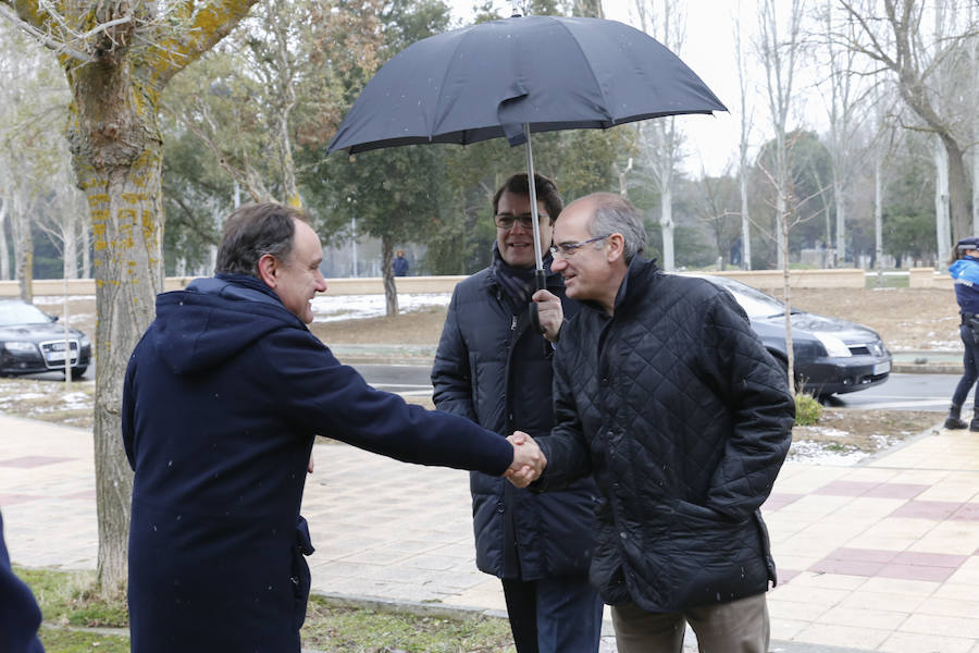 La ministra de Agricultura y Pesca, Alimentación y Medio Ambiente, Isabel García Tejerina, visitó esta mañana el parque fluvial de la Aldehuela, en Salamanca, y la Isla del Soto. 