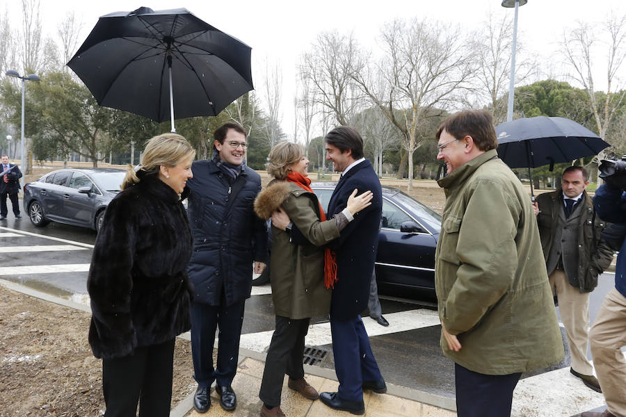 La ministra de Agricultura y Pesca, Alimentación y Medio Ambiente, Isabel García Tejerina, visitó esta mañana el parque fluvial de la Aldehuela, en Salamanca, y la Isla del Soto. 