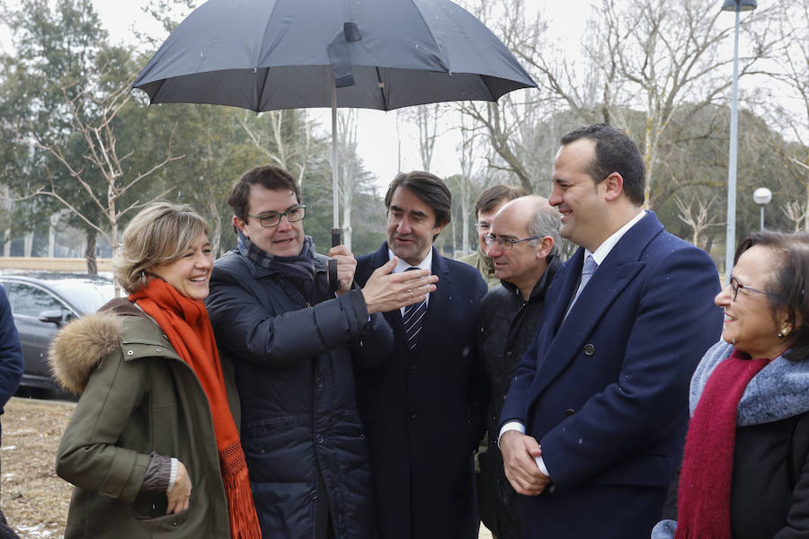 La ministra de Agricultura y Pesca, Alimentación y Medio Ambiente, Isabel García Tejerina, visitó esta mañana el parque fluvial de la Aldehuela, en Salamanca, y la Isla del Soto. 