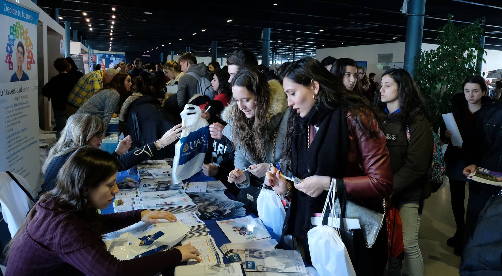 El certamen se dirige a estudiantes de bachillerato, padres y educadores interesados en recibir de forma personalizada consejos que orienten a los alumnos de una manera más certera sobre su elección de grado
