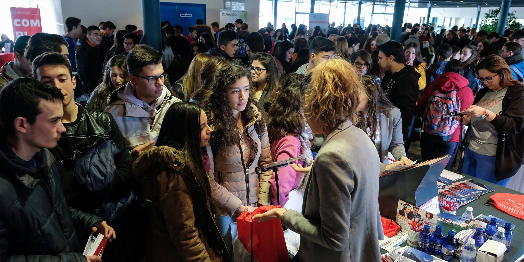 El certamen se dirige a estudiantes de bachillerato, padres y educadores interesados en recibir de forma personalizada consejos que orienten a los alumnos de una manera más certera sobre su elección de grado