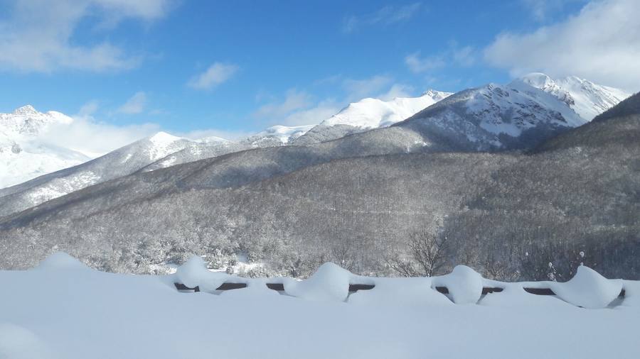 De Panderruedas a Valdeón bajo un manto de nieve