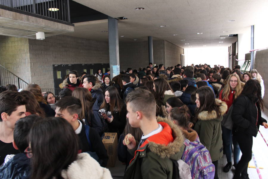 Este viernes en Segovia se ha celebrado el bocadillo solidario