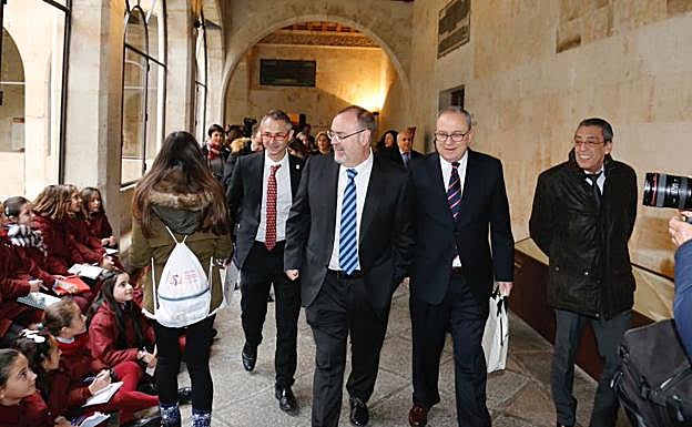 Fernando Rey, durante su visita de esta mañana a Salamanca.