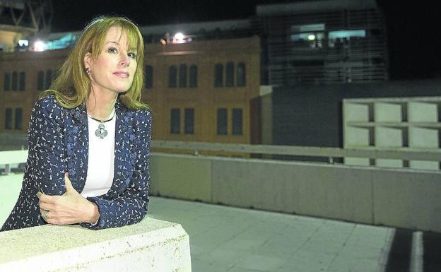 Gloria Lomana, en el exterior del edificio del Museo de la Ciencia, poco antes de su intervención.
